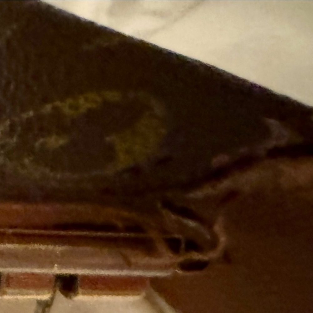 Authentic Louis Vuitton vintage monogram leather 4 key holder wallet - Picture 9 of 9